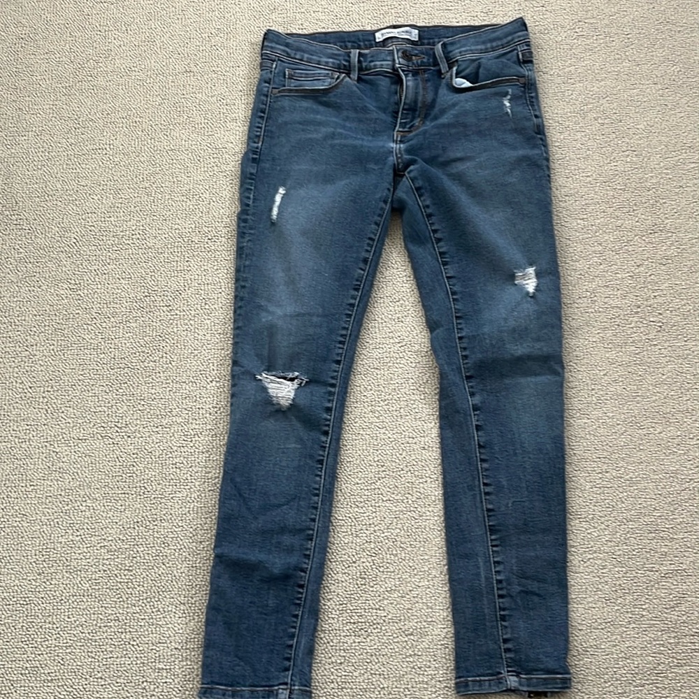 Banana Republic Distressed jeans 26P